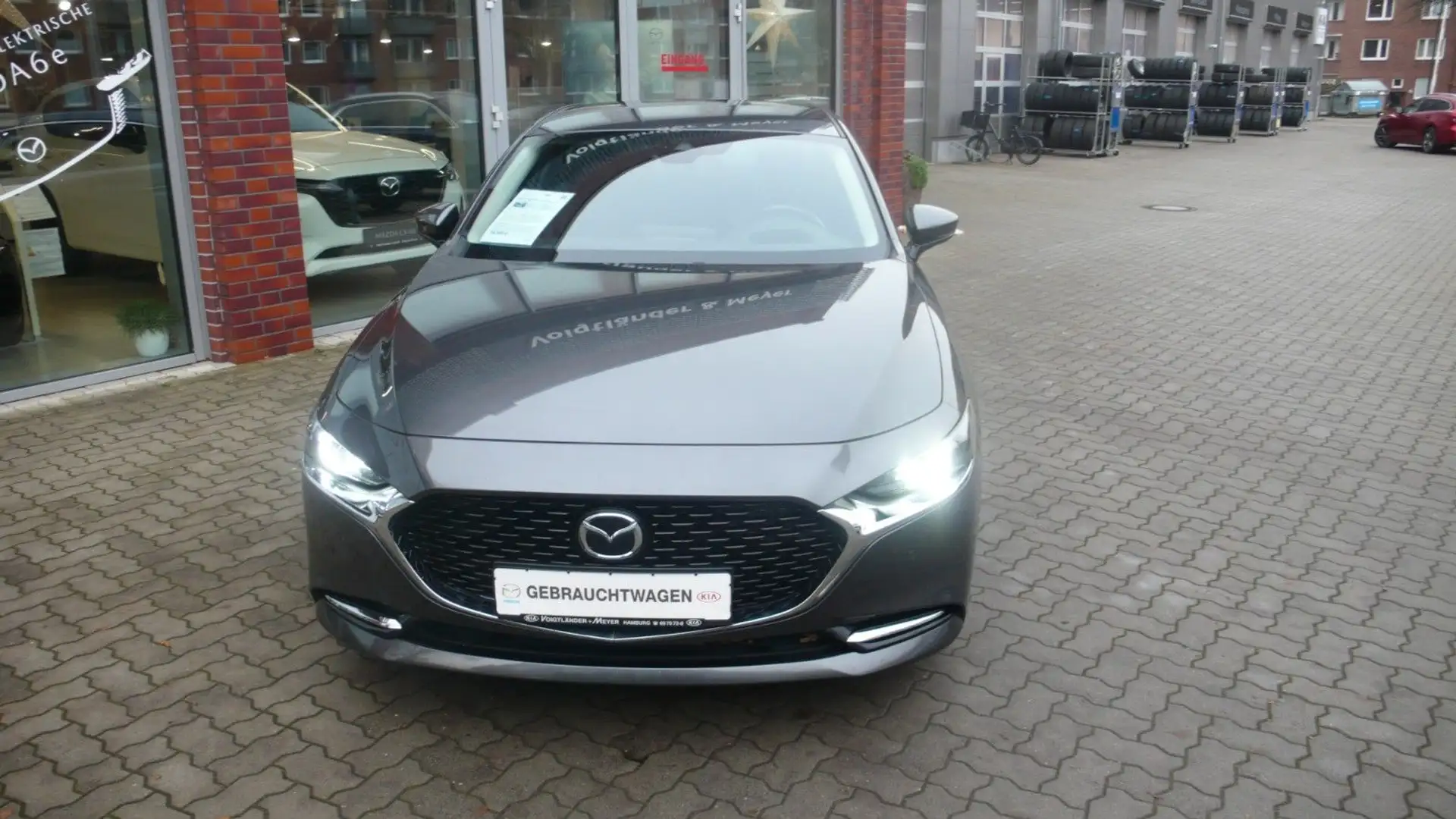 Mazda 3 Skyactive-X Limo Selection Leder Active Bose D Grau - 2