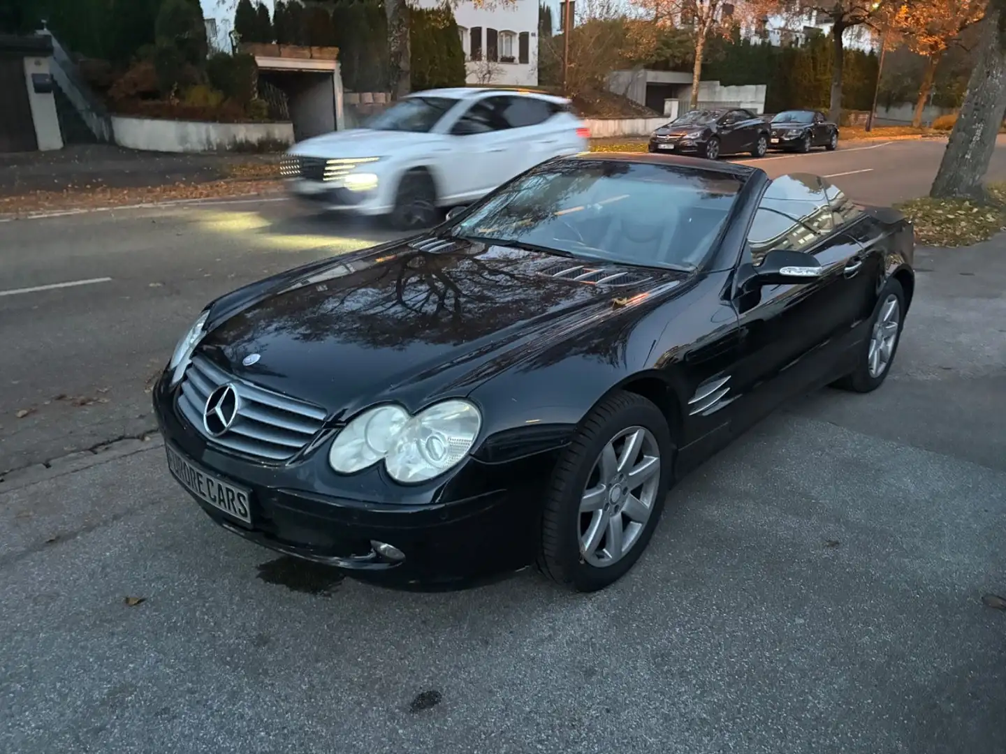 Mercedes-Benz SL 500 CABRIO RECHTSLENKER TÜV AU 07-2027 Schwarz - 2