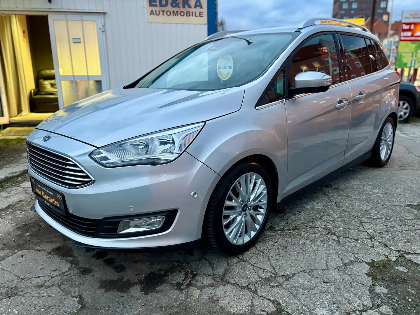 Ford Grand C-Max 7-SITZER Titanium/ TÜV NEU/ NAVIGATION Argent - 1