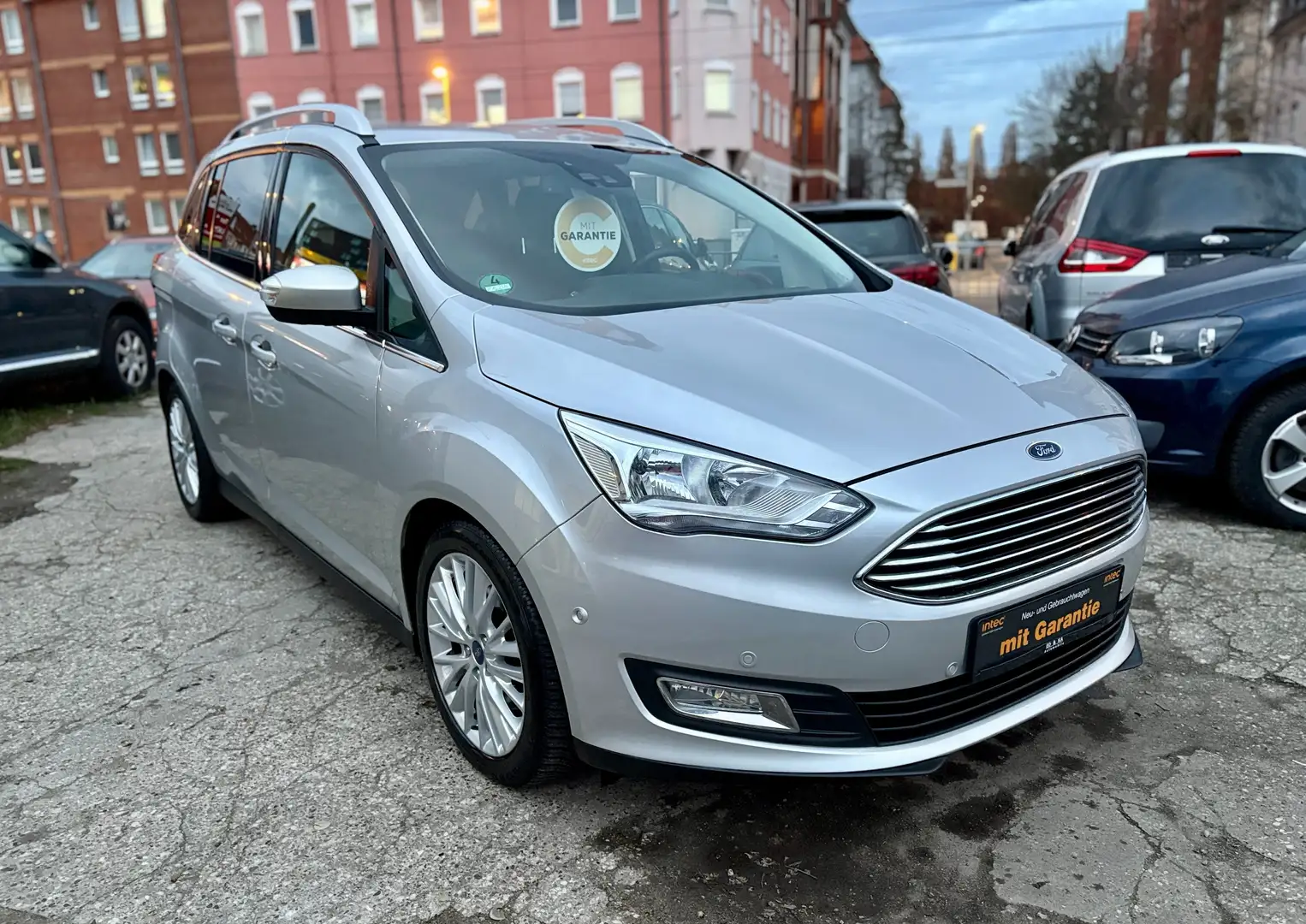 Ford Grand C-Max 7-SITZER Titanium/ TÜV NEU/ NAVIGATION Argent - 2