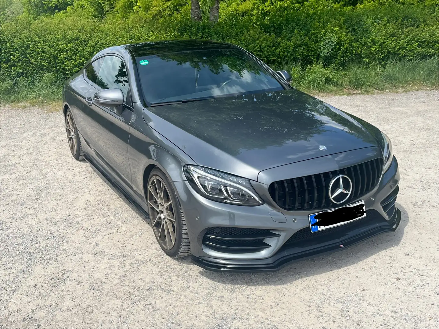 Mercedes-Benz C 250 Coupe 7G-TRONIC AMG Line Grau - 2