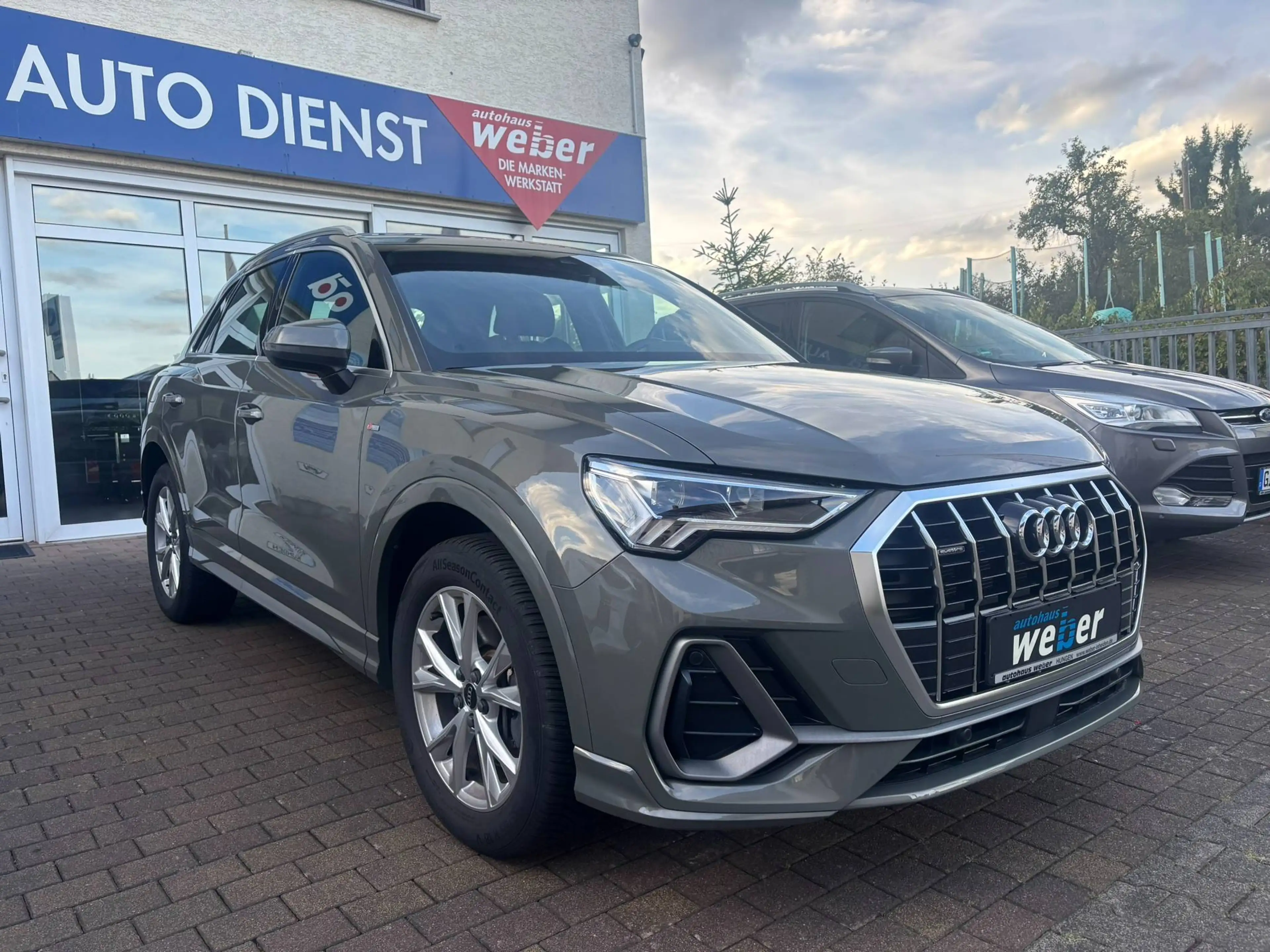 Audi Q3 40 TFSI quattro S line*DSG*KAMERA*LED*AHK*ACC*ViCo