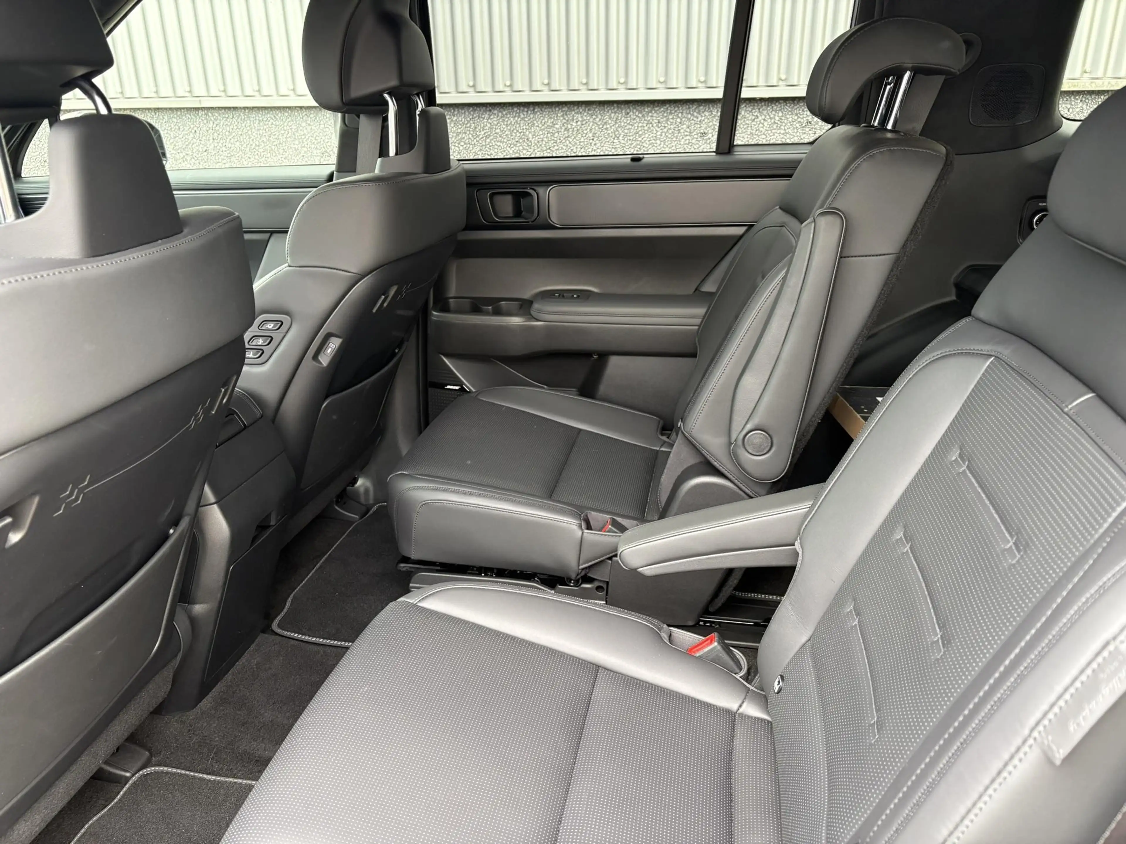 Hyundai SANTA FE 1.6 T-GDI PHEV Black Line 4WD 6p | 6-Zitplaatsen | — photo 11