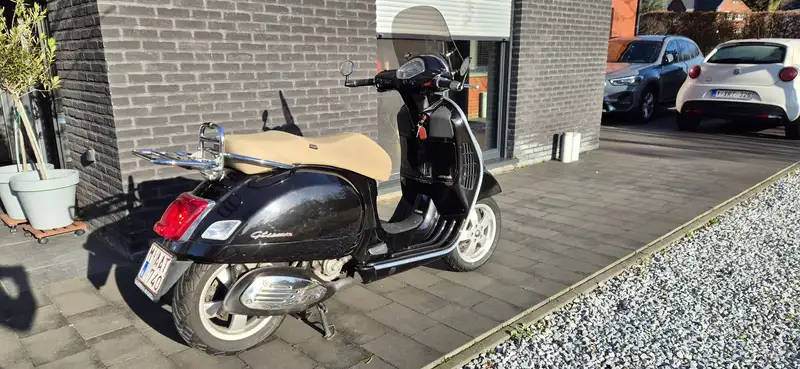Vespa GTS 250ie - foto 6