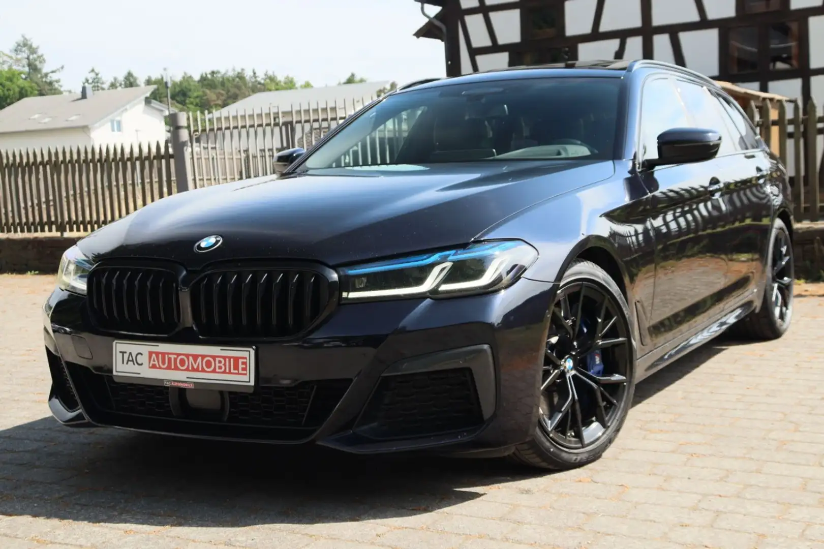 BMW 530 d xDrive M-SPORT LASER PANO SHADOW DRIV+ 1.HD Noir - 1