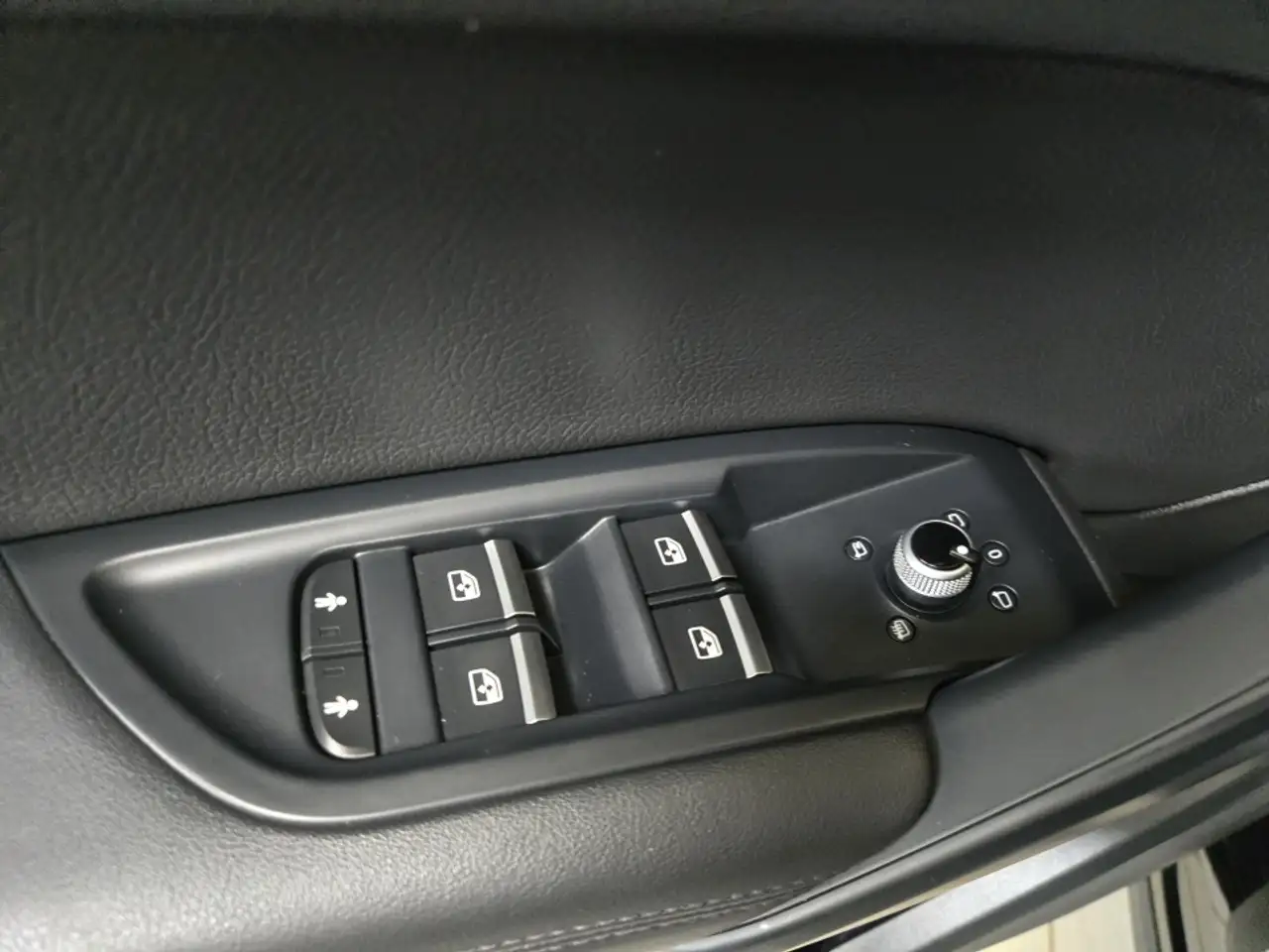 Audi Q5 снимка Audi Q5
