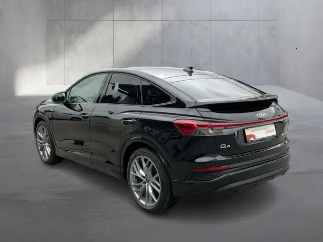 Audi Q4 e-tron Audi Q4 Sportback 45 e-tron quattro Ansicht 3