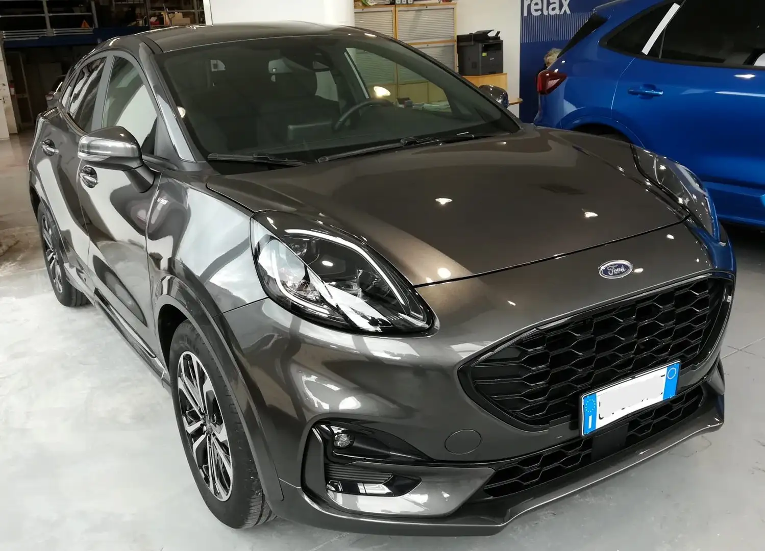 Ford Puma ST-Line Design hybrid 125cv Grigio - 2