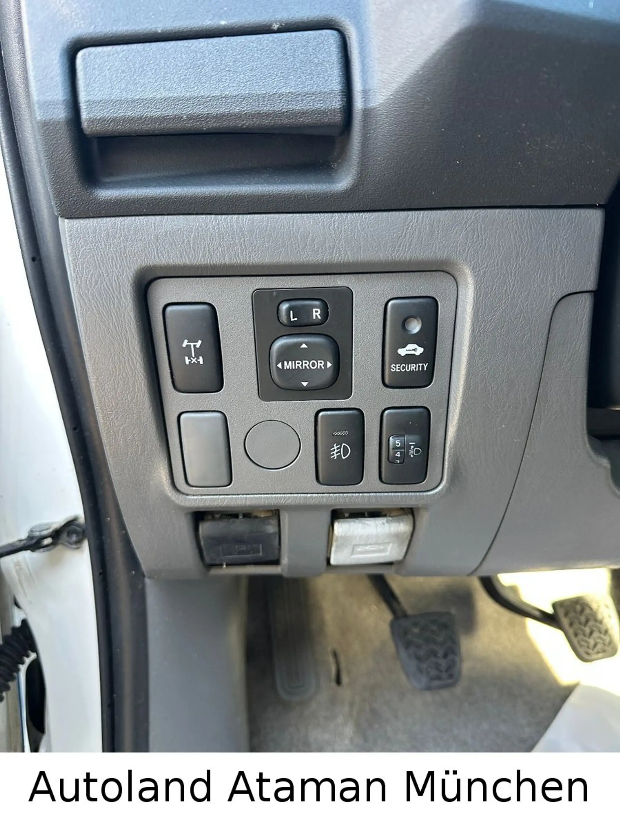 Toyota Hilux 2.5D *Double Cab* / AHK — photo 12