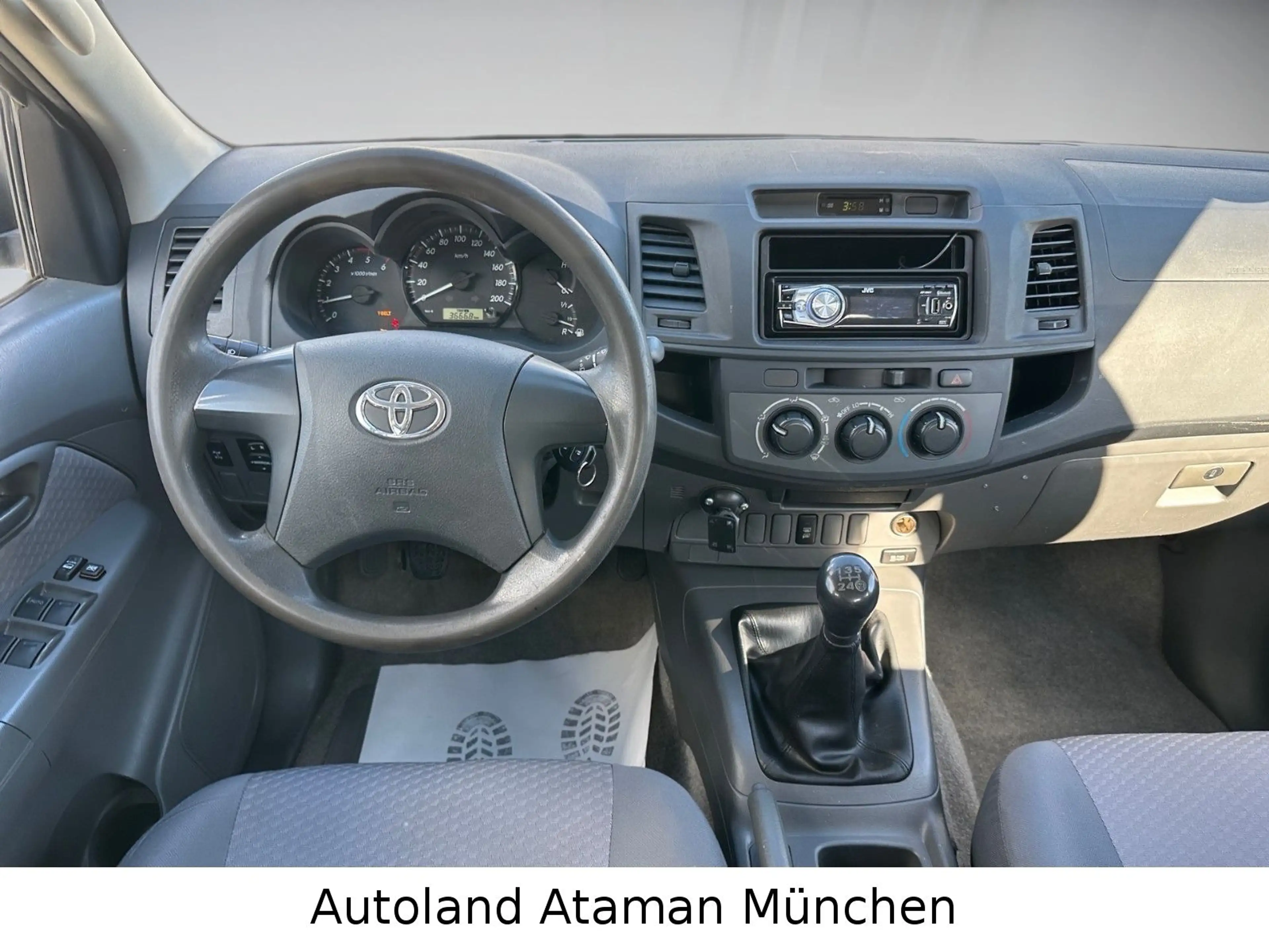 Toyota Hilux 2.5D *Double Cab* / AHK — photo 4