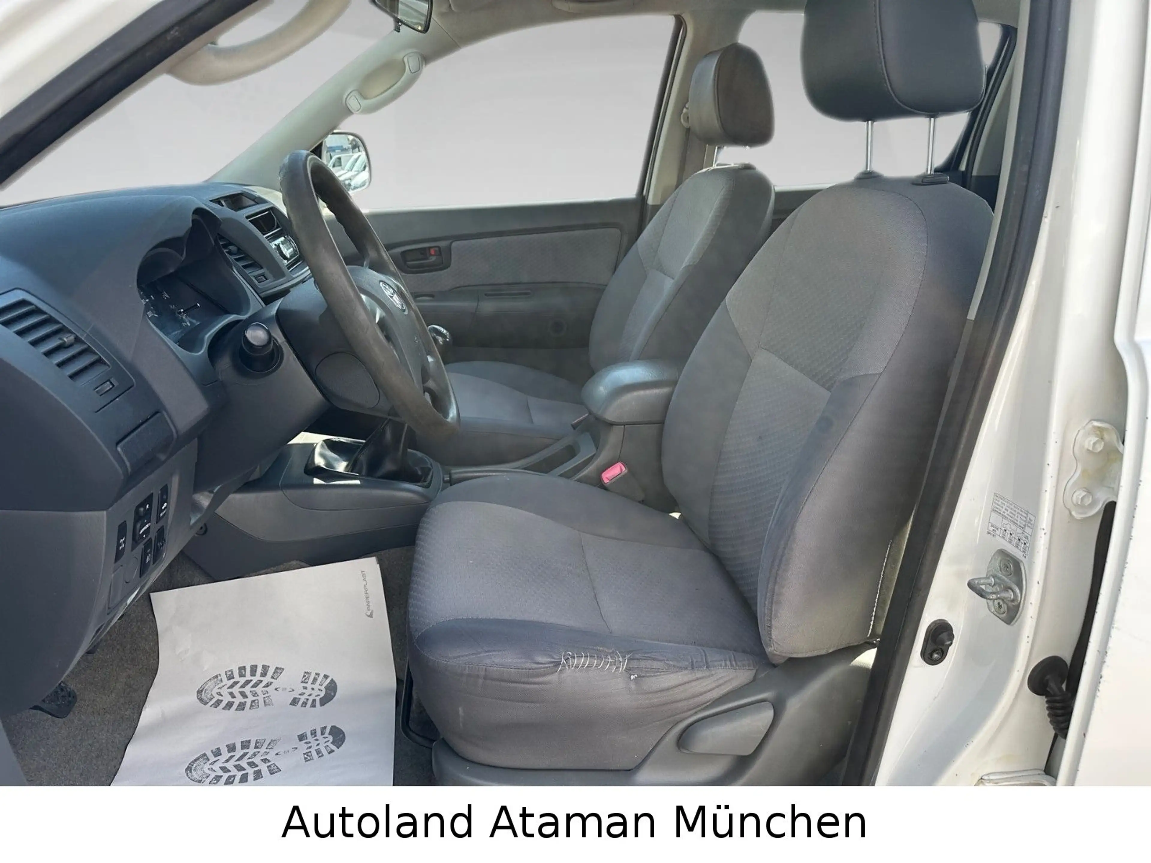 Toyota Hilux 2.5D *Double Cab* / AHK — photo 3