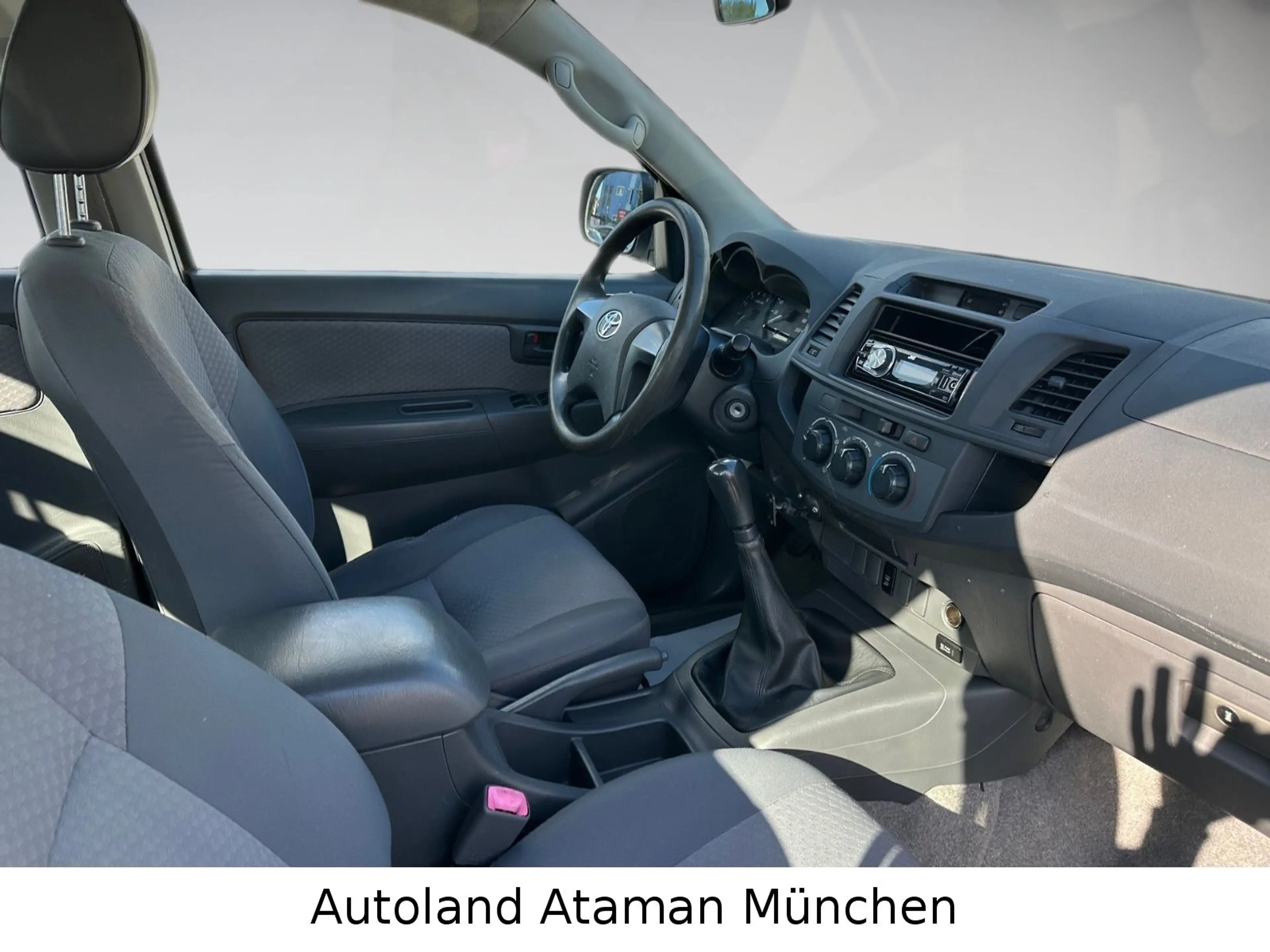 Toyota Hilux 2.5D *Double Cab* / AHK — photo 8