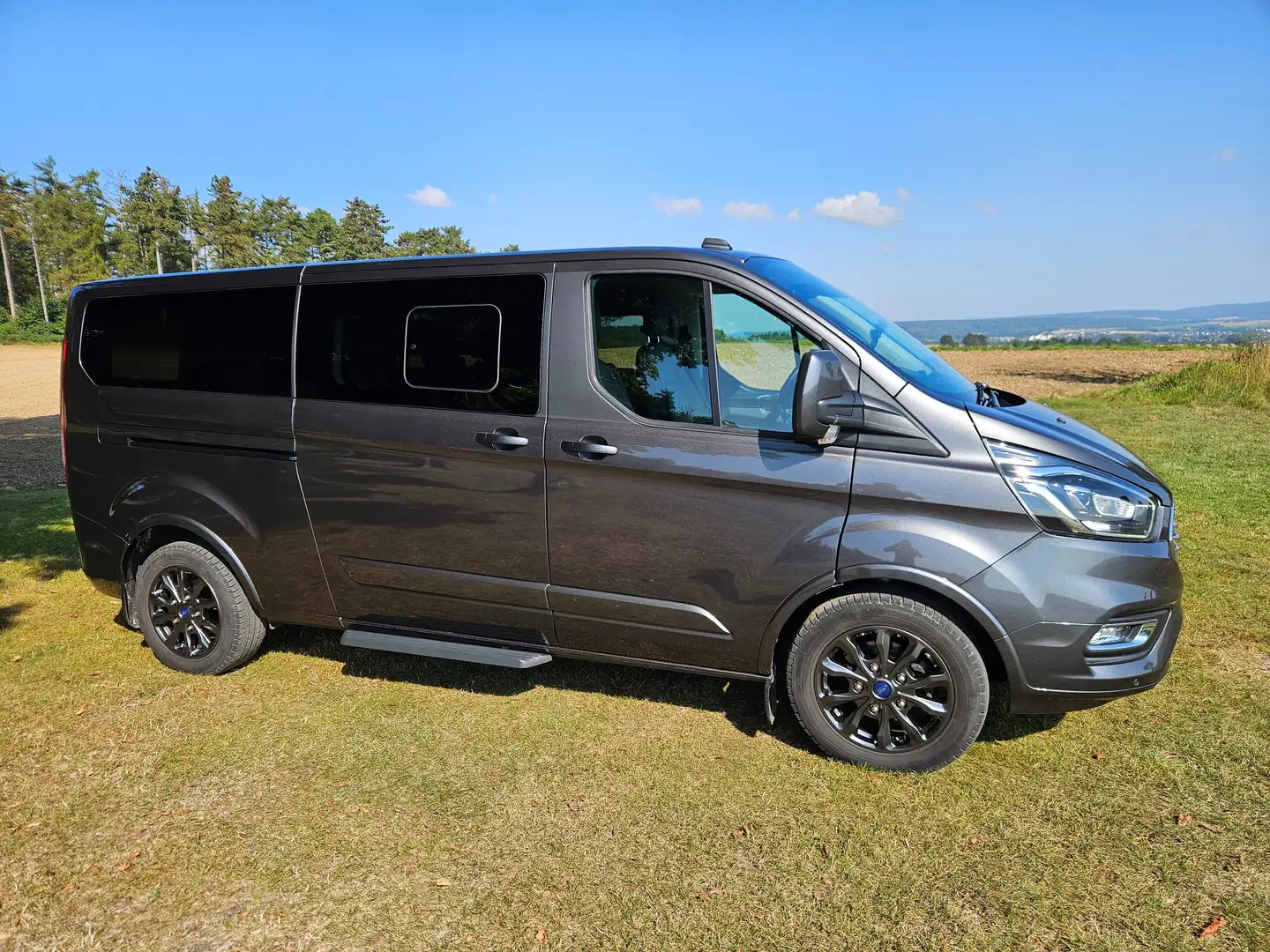 Ford Tourneo Custom Tourneo Custom 320 L2H1 VA Titanium X Grau - 2
