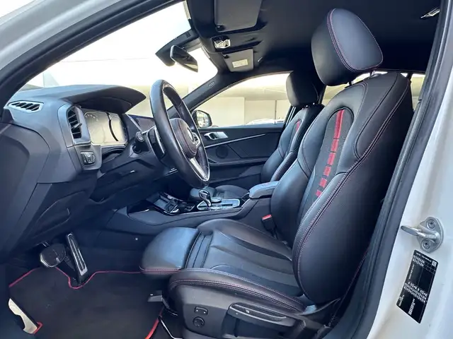 BMW 1 Series view 11
