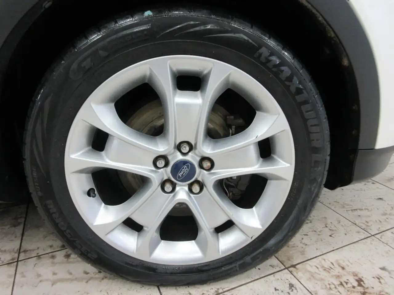 Ford Escape снимка Ford Escape