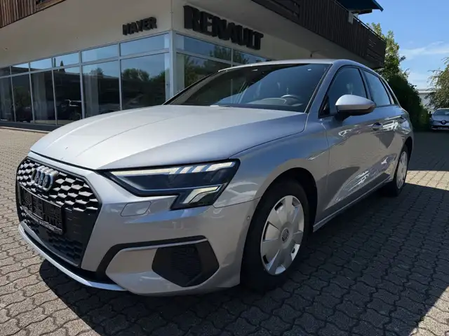 Audi A3 Sportback*35 TDI*S-Tronic*NAVI*AHK*R-Kam*EU6d