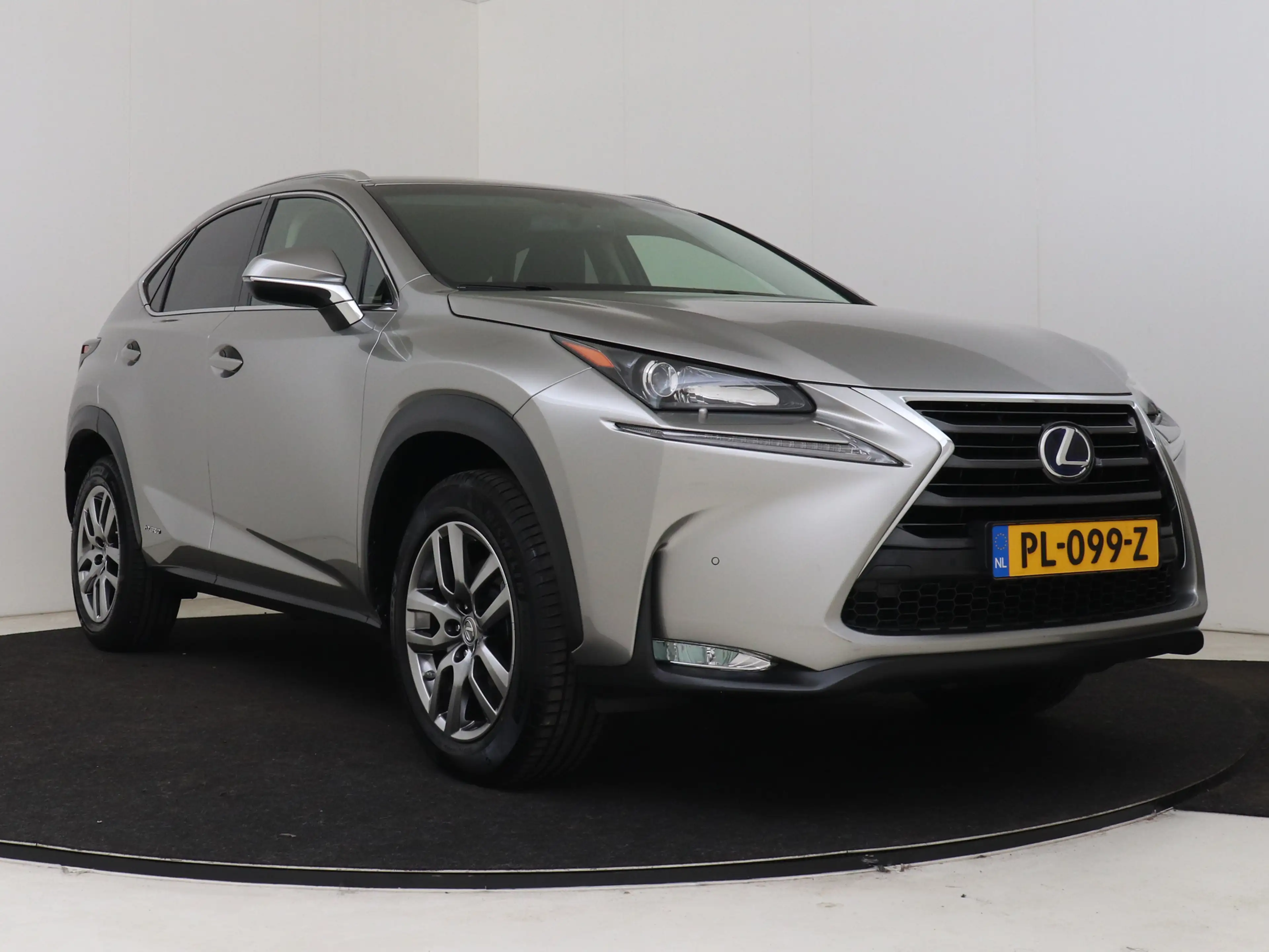Lexus NX 300h AWD Luxury Line | Keyless entry | LED Verlichting — photo 15