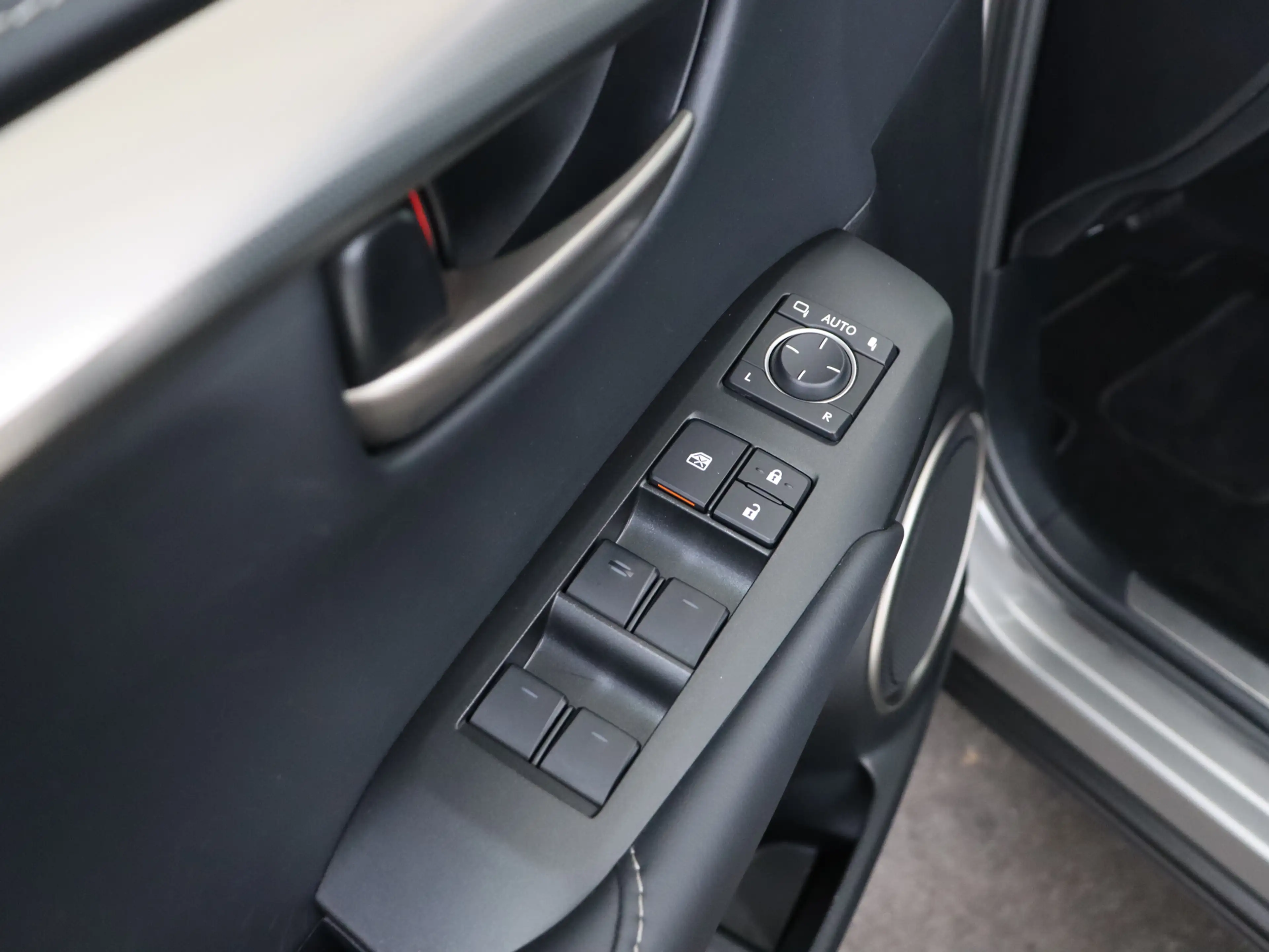 Lexus NX 300h AWD Luxury Line | Keyless entry | LED Verlichting — photo 10