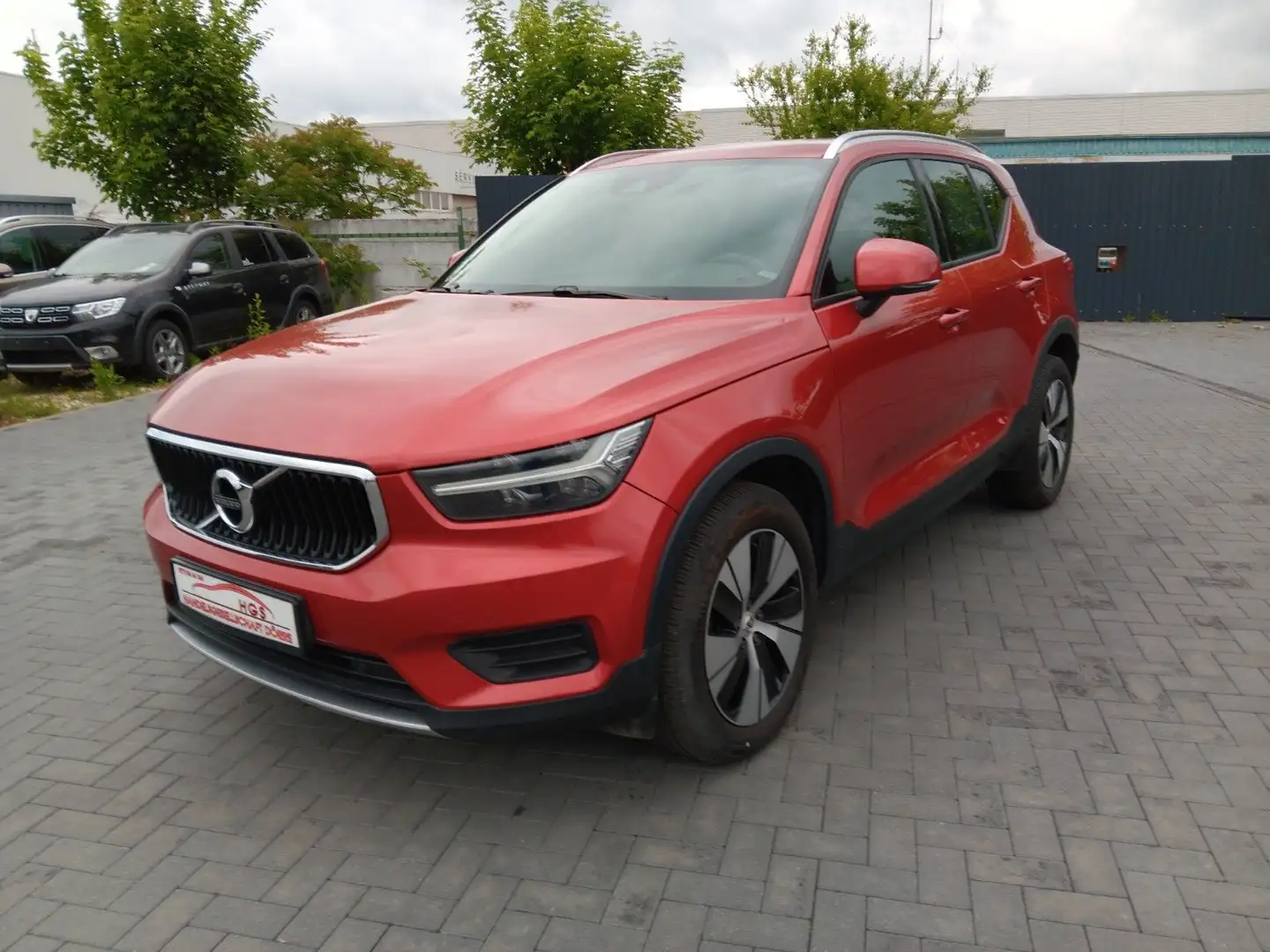 Volvo XC40 Momentum Pro 2WD Navi Klima Kamera SHZ Rot - 1