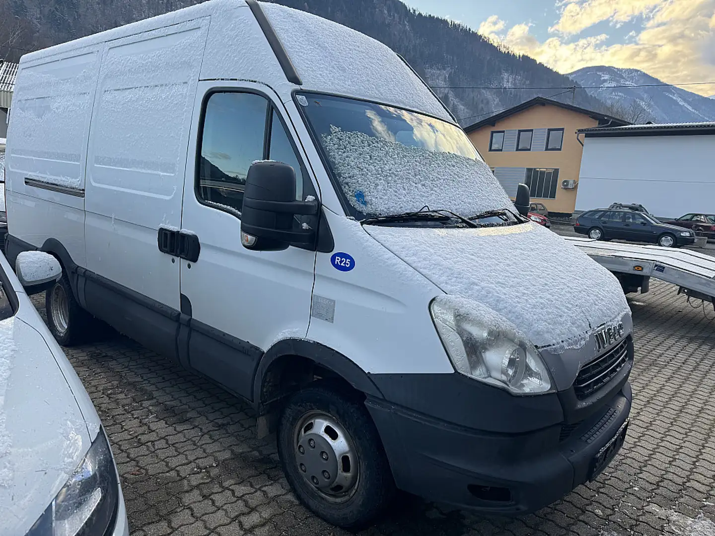 Iveco Daily DAILY 40C21 V Weiß - 2