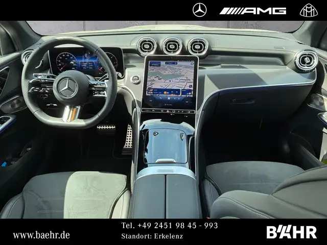 Mercedes-Benz 300 view 4