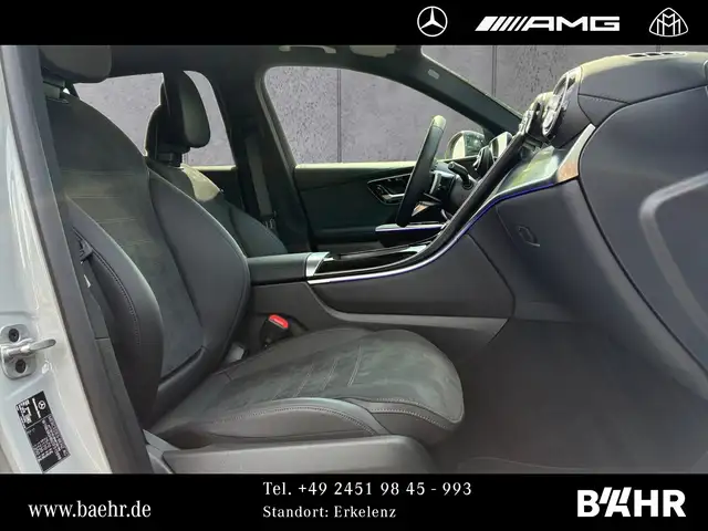 Mercedes-Benz 300 view 5