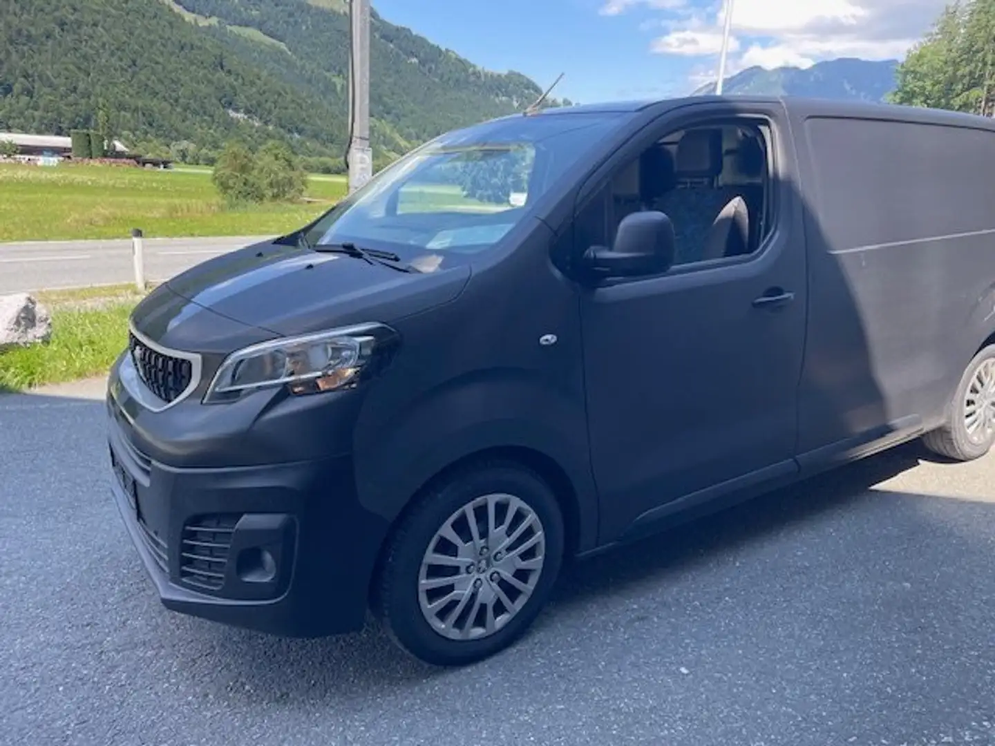 Peugeot Expert Kastenwagen L2 BlueHDi 180 S&S EAT6 Premium Schwarz - 2