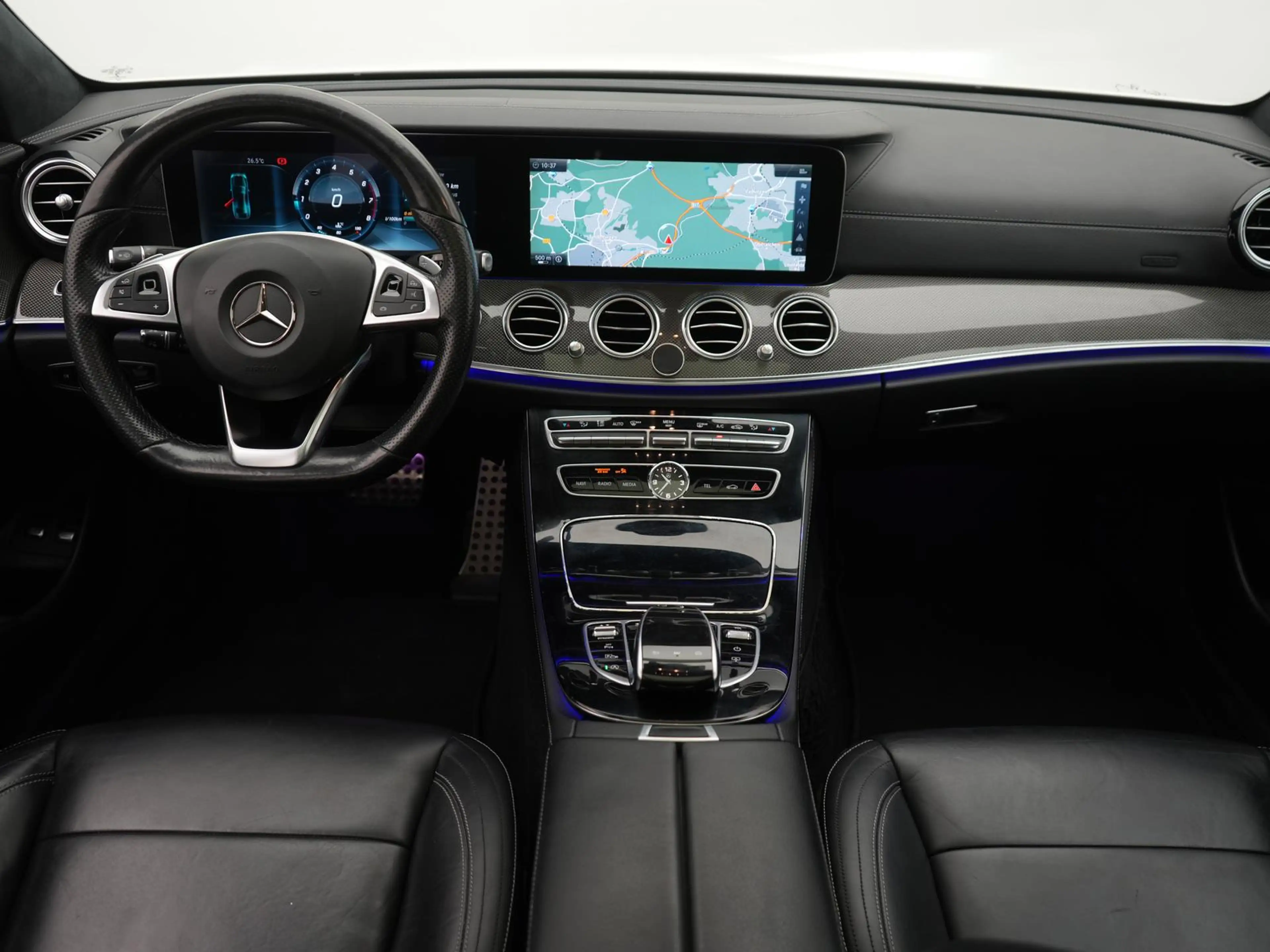 Mercedes-Benz E 400 4Matic AMG-Line,PANO,AHK,HUD,360°,MEMORY — photo 10