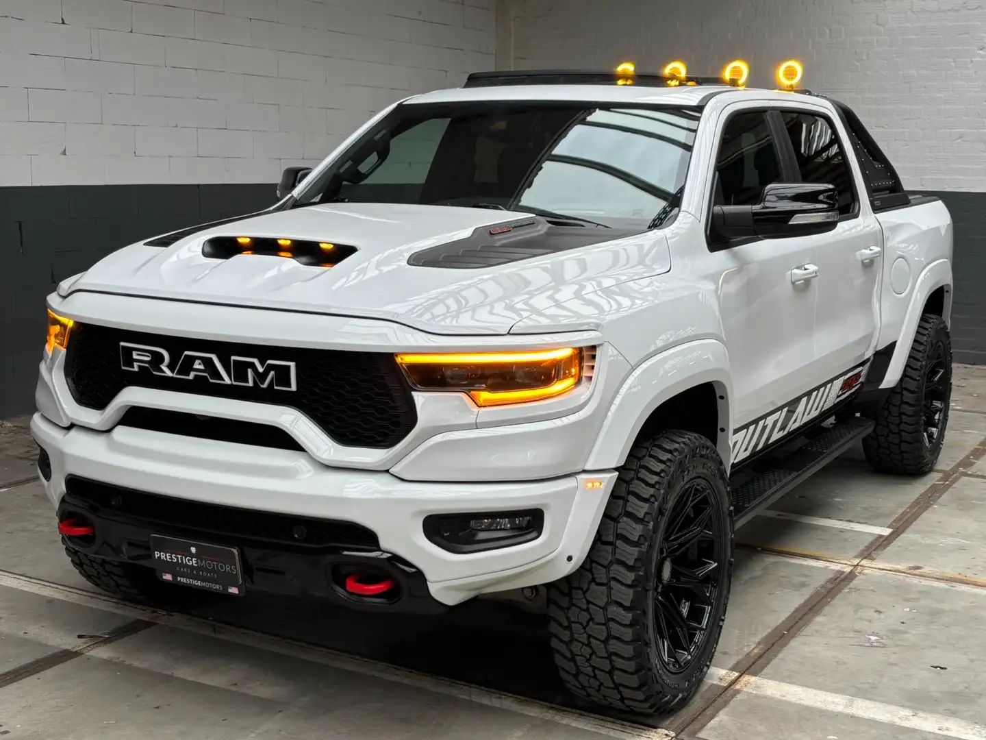 Dodge RAM 1500 TRX 712PK 6.2 V8 4x4 Hellcat OUTLAW Custom Go Wit - 2