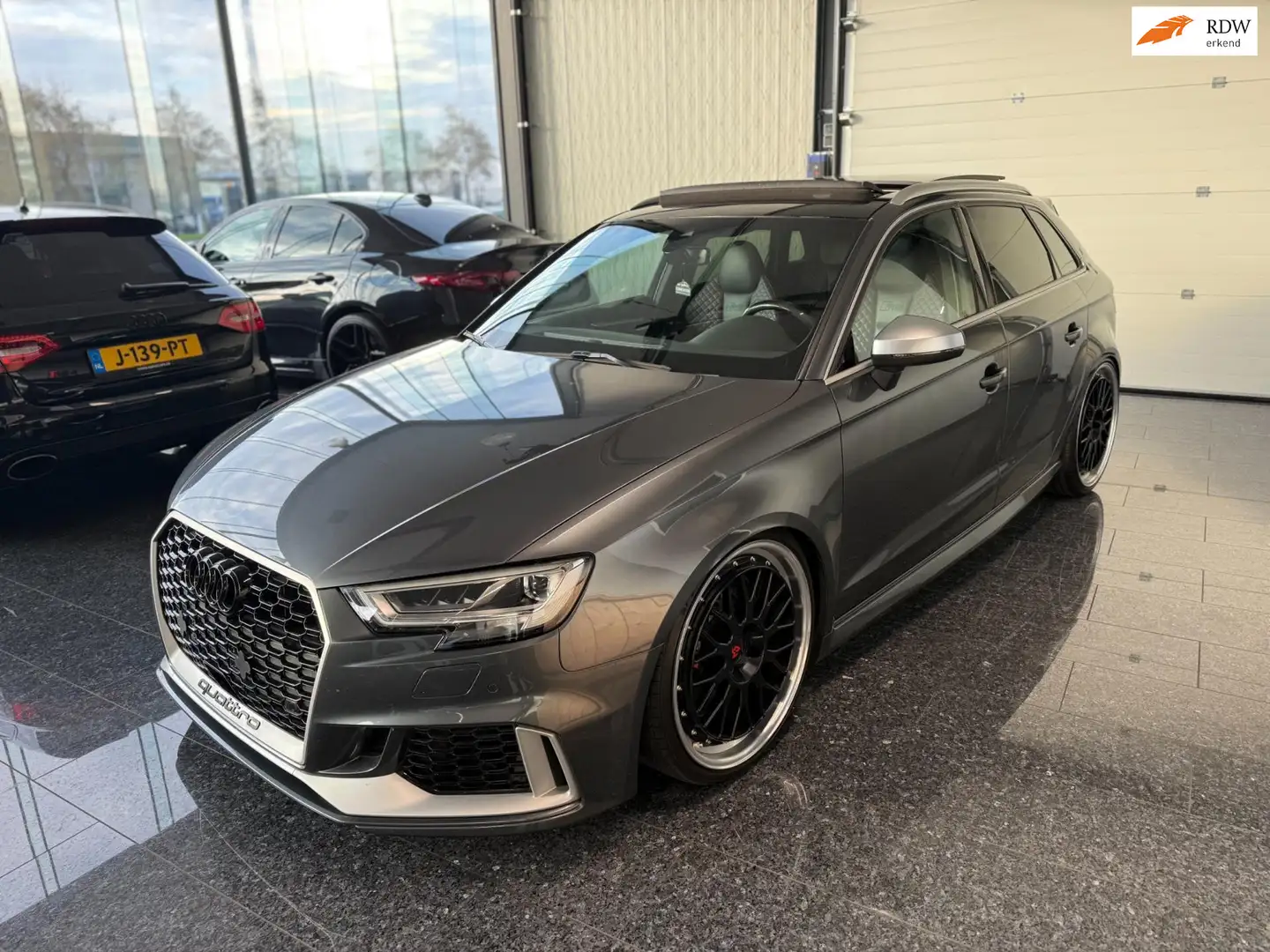 Audi RS3 A3 Sportback 2.5 TFSI Quattro RS3 2018 400PK Pano Gris - 1