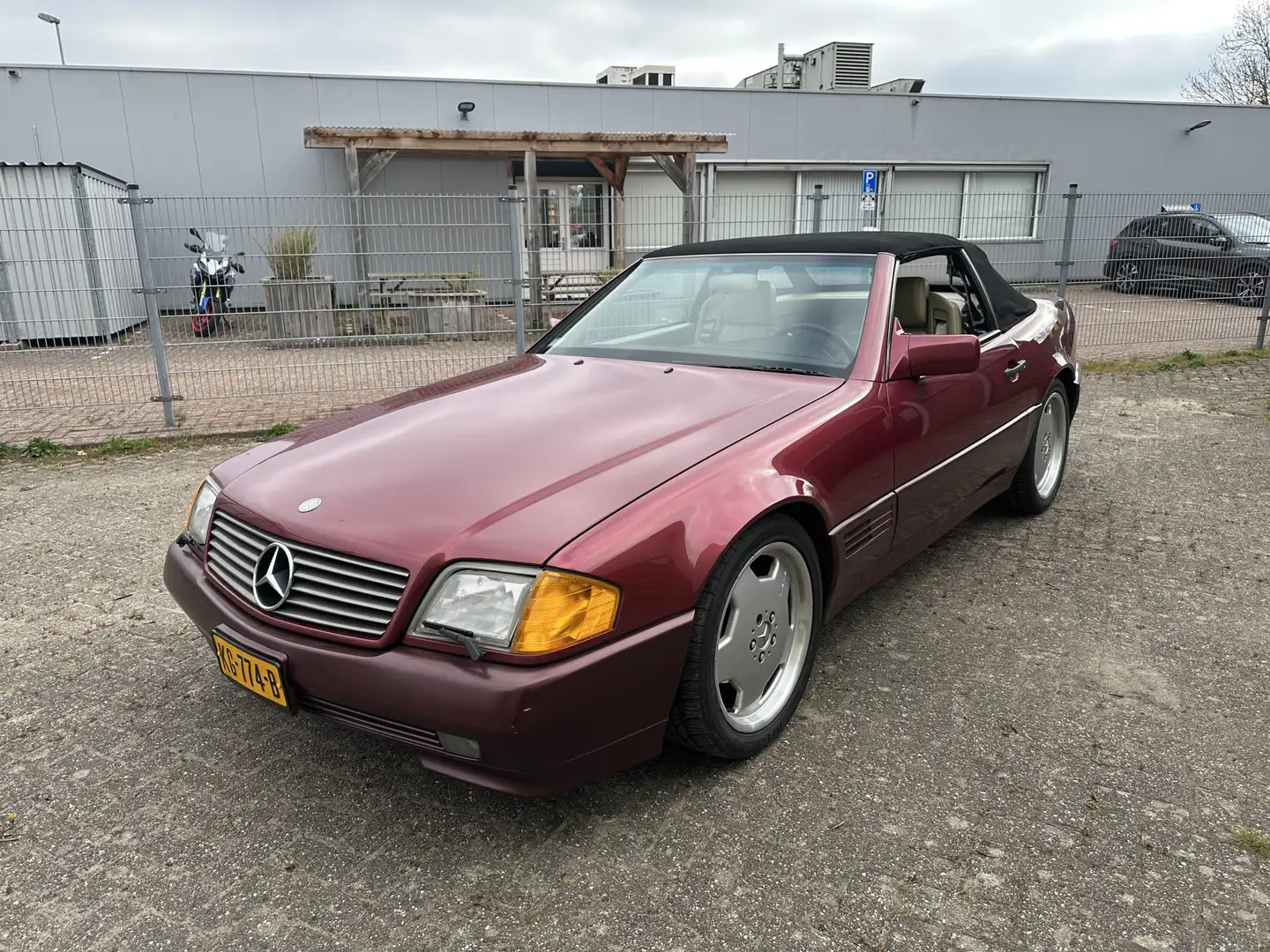 Mercedes-Benz SL 300 SL Rouge - 2