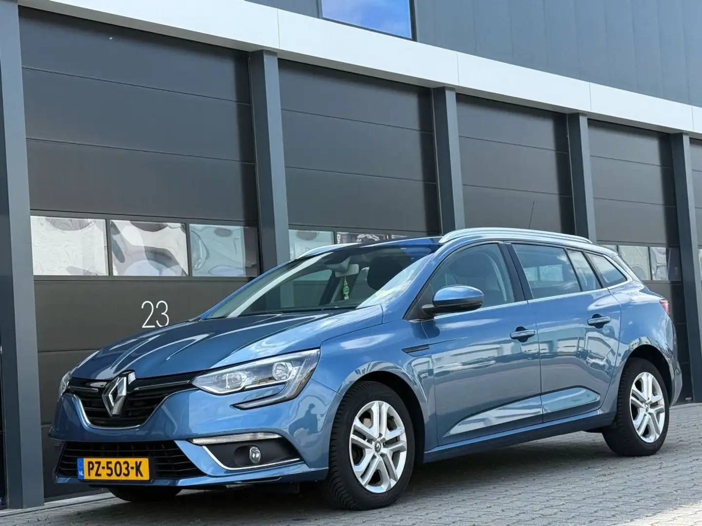 Renault Megane 1.5 dCi Eco2 Navi Clima PDC Blauw - 1