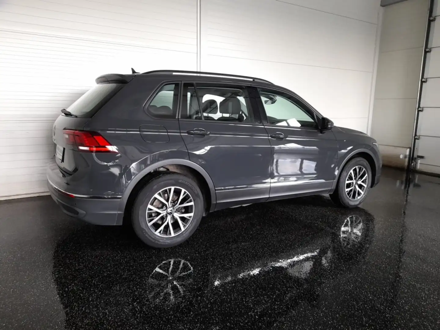 Volkswagen Tiguan LIFE 2,0 TDI DSG *SKY / STANDHZG / HEAD-UP / VOLL-LED MIT FLA / NAVI / AHV & KAMERA / MASSAGE / ACC / E-KLAPPE* Grau - 2