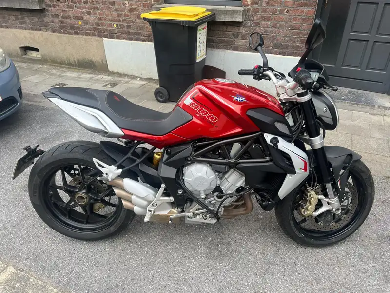 MV Agusta 800 - foto 6