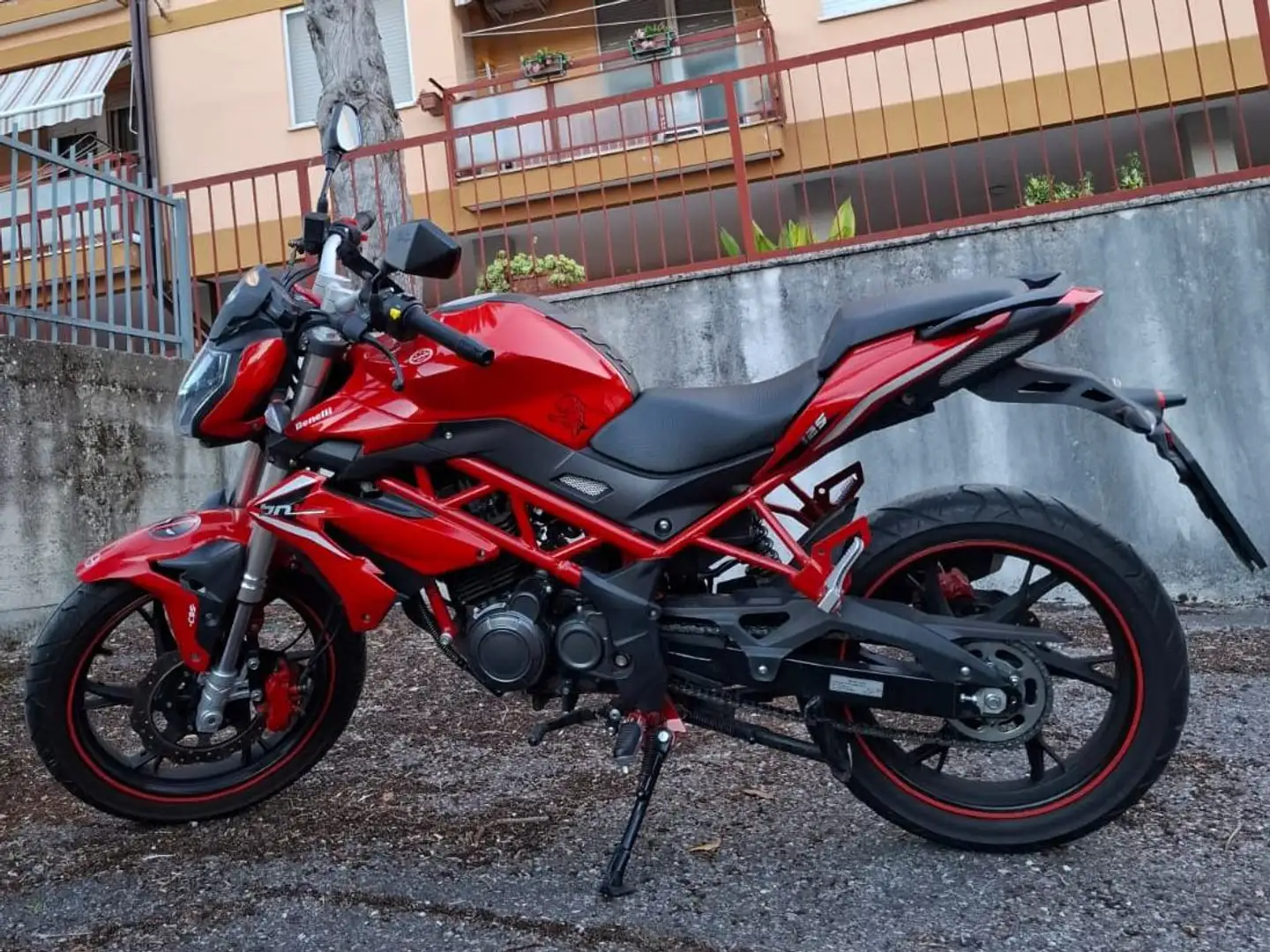 Benelli BN 125 2019 naked Красный - 1