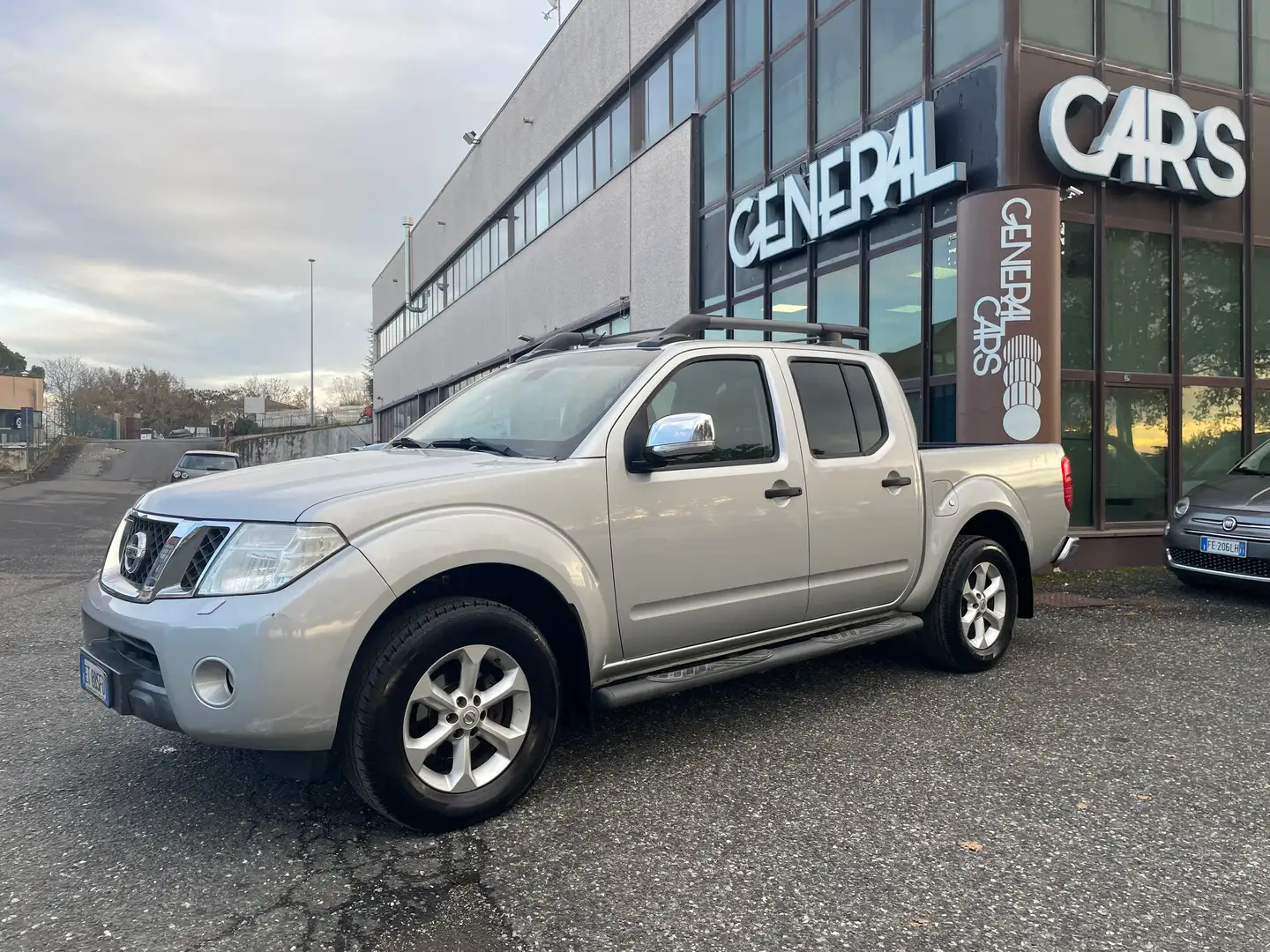 Nissan Navara 2.5 Dci LE Double Cab Cambio Automatico Srebrny - 2