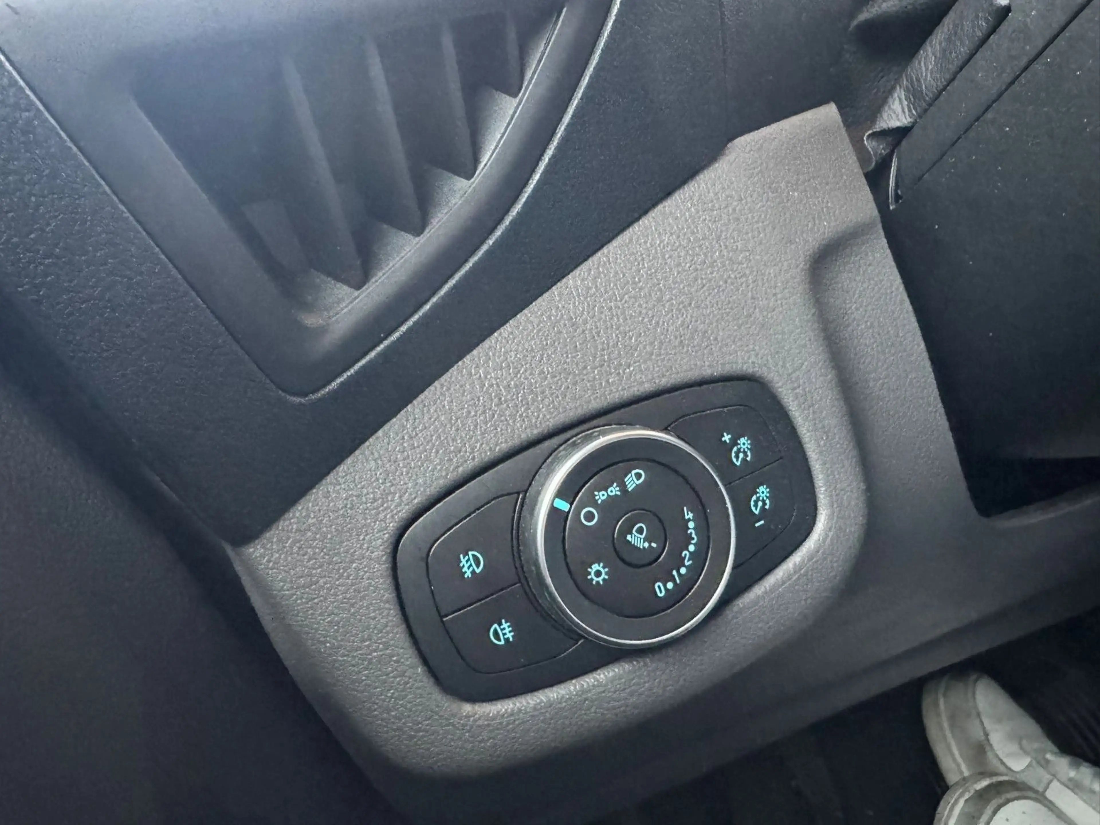Ford Transit Connect Kasten Trend — photo 9