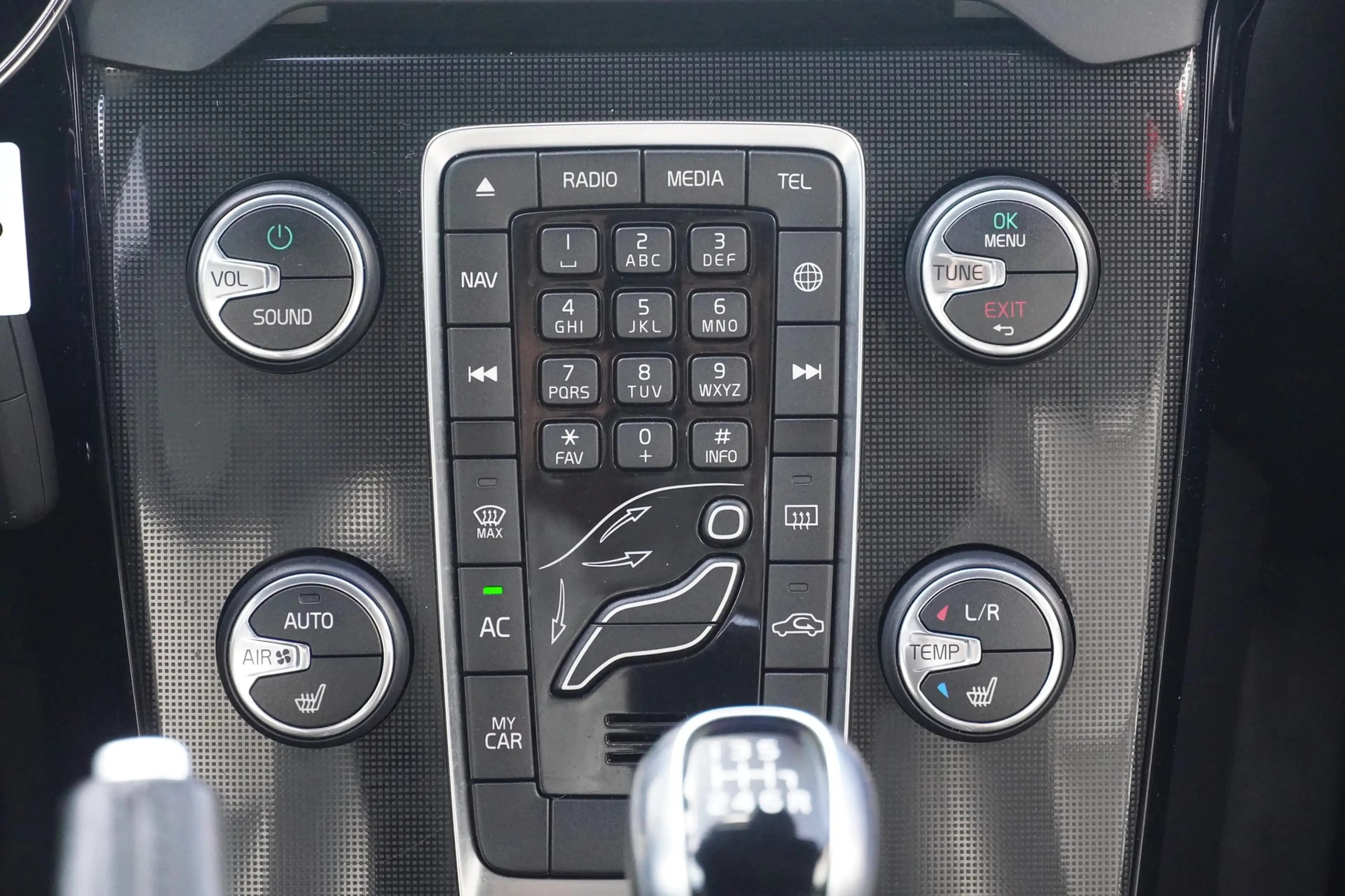 Volvo V40 2.0 Linje Svart Klimaaut. Navi LED Kamera — photo 14