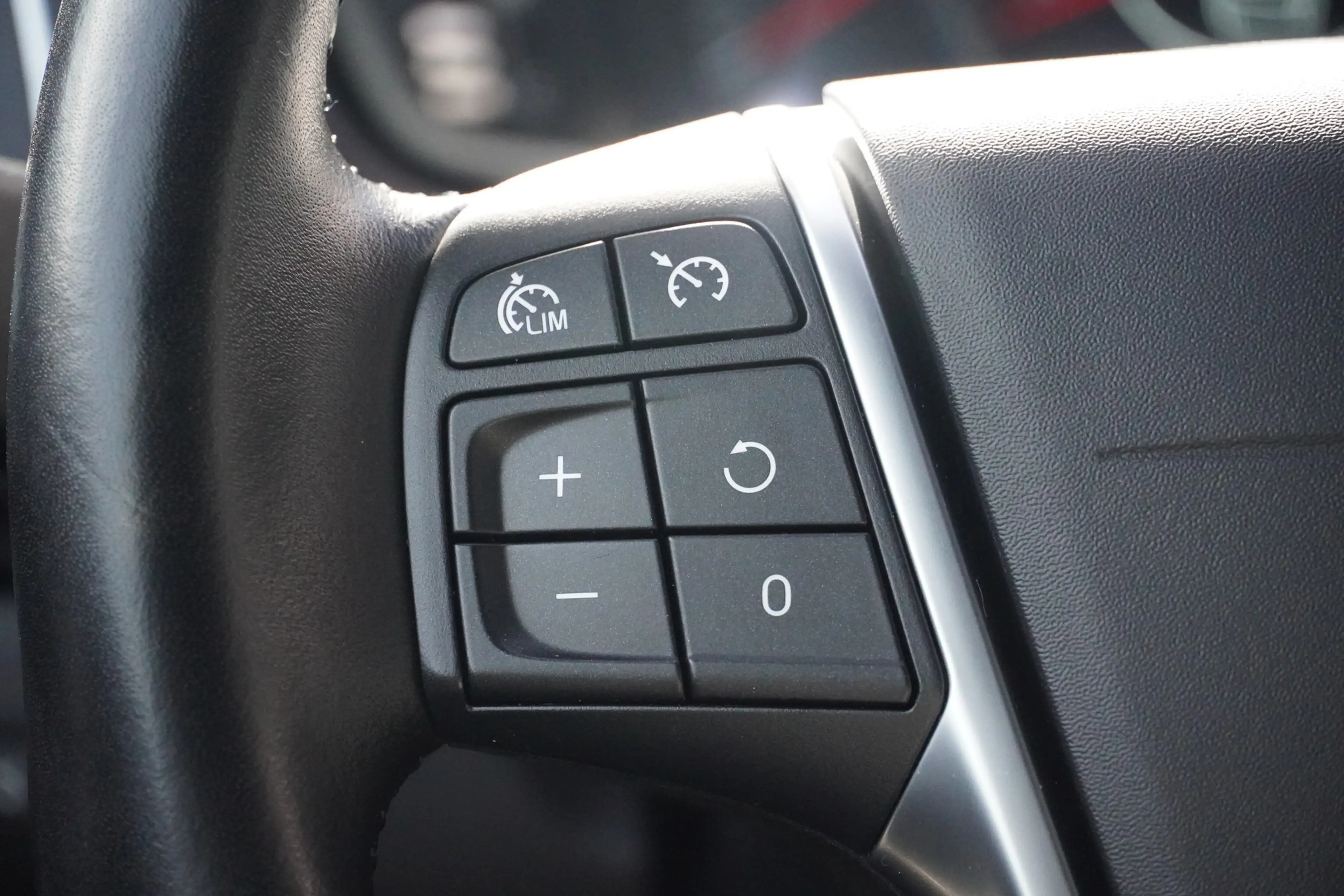 Volvo V40 2.0 Linje Svart Klimaaut. Navi LED Kamera — photo 10