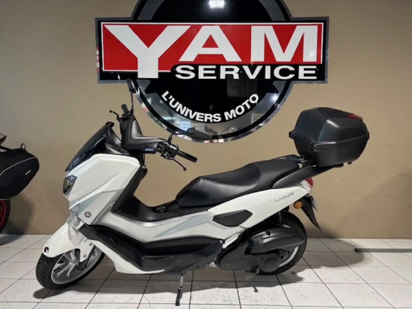 Yamaha NMAX Alb - 2