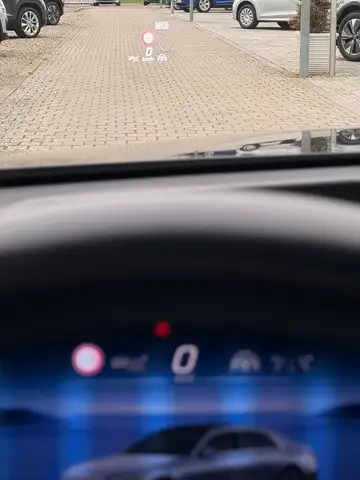 Mercedes-Benz S Class view 12