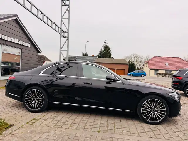 Mercedes-Benz S Class view 8