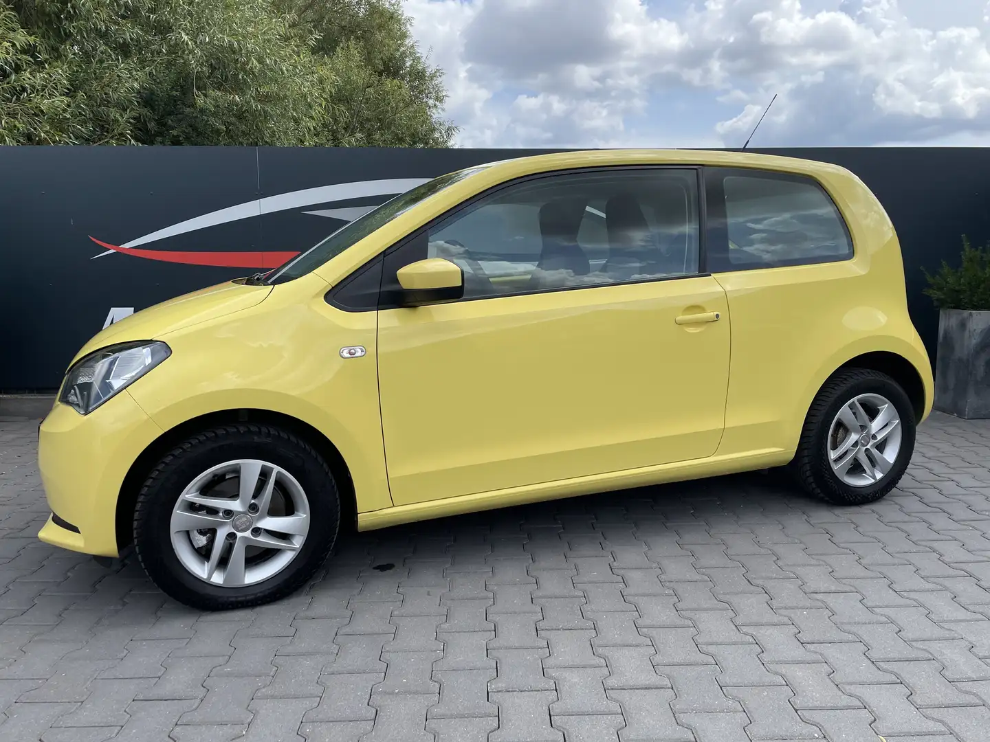SEAT Mii Style Amarillo - 1