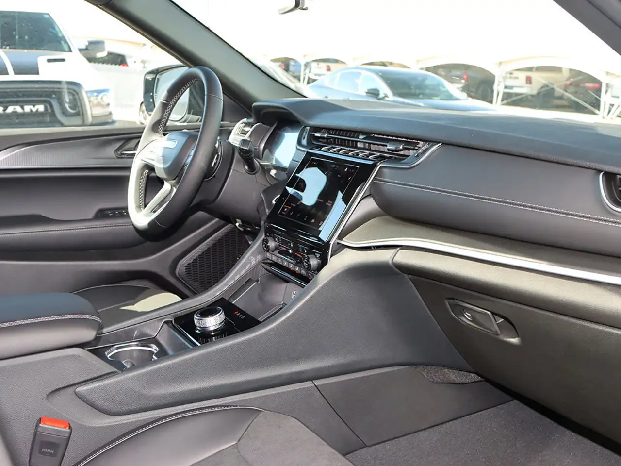 Jeep Grand Cherokee снимка Jeep Grand Cherokee