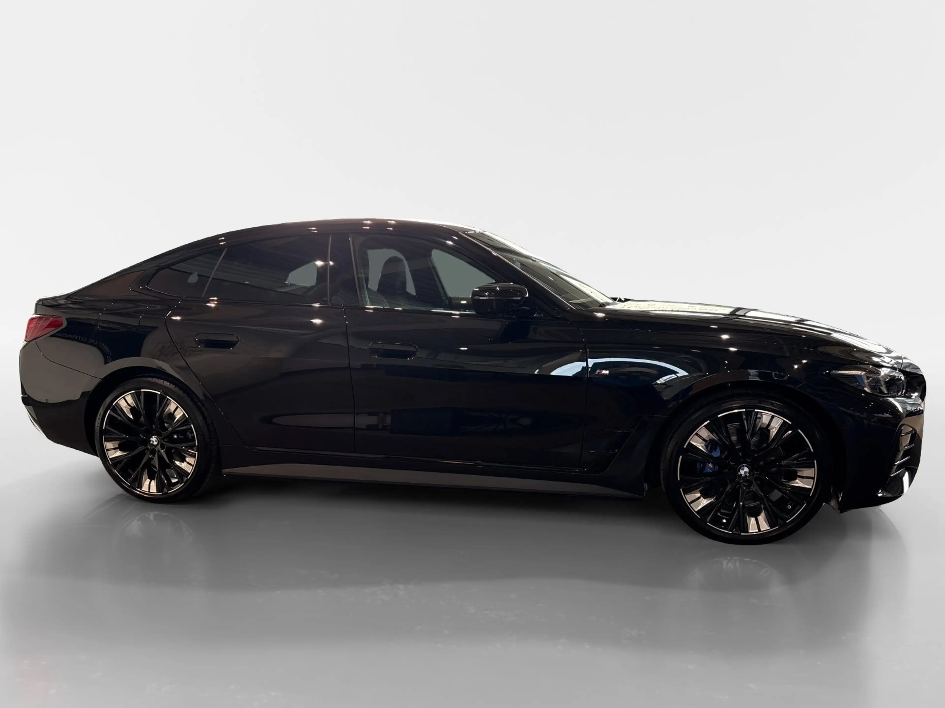 BMW i4 xDrive40 — photo 6