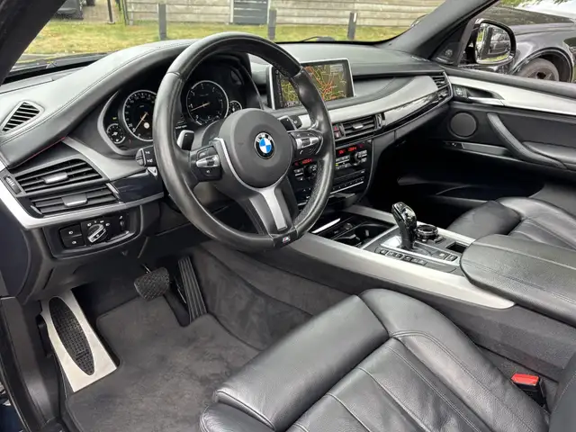BMW X5 view 15