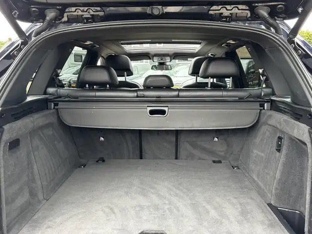 BMW X5 view 9