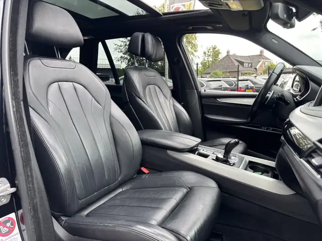 BMW X5 view 14
