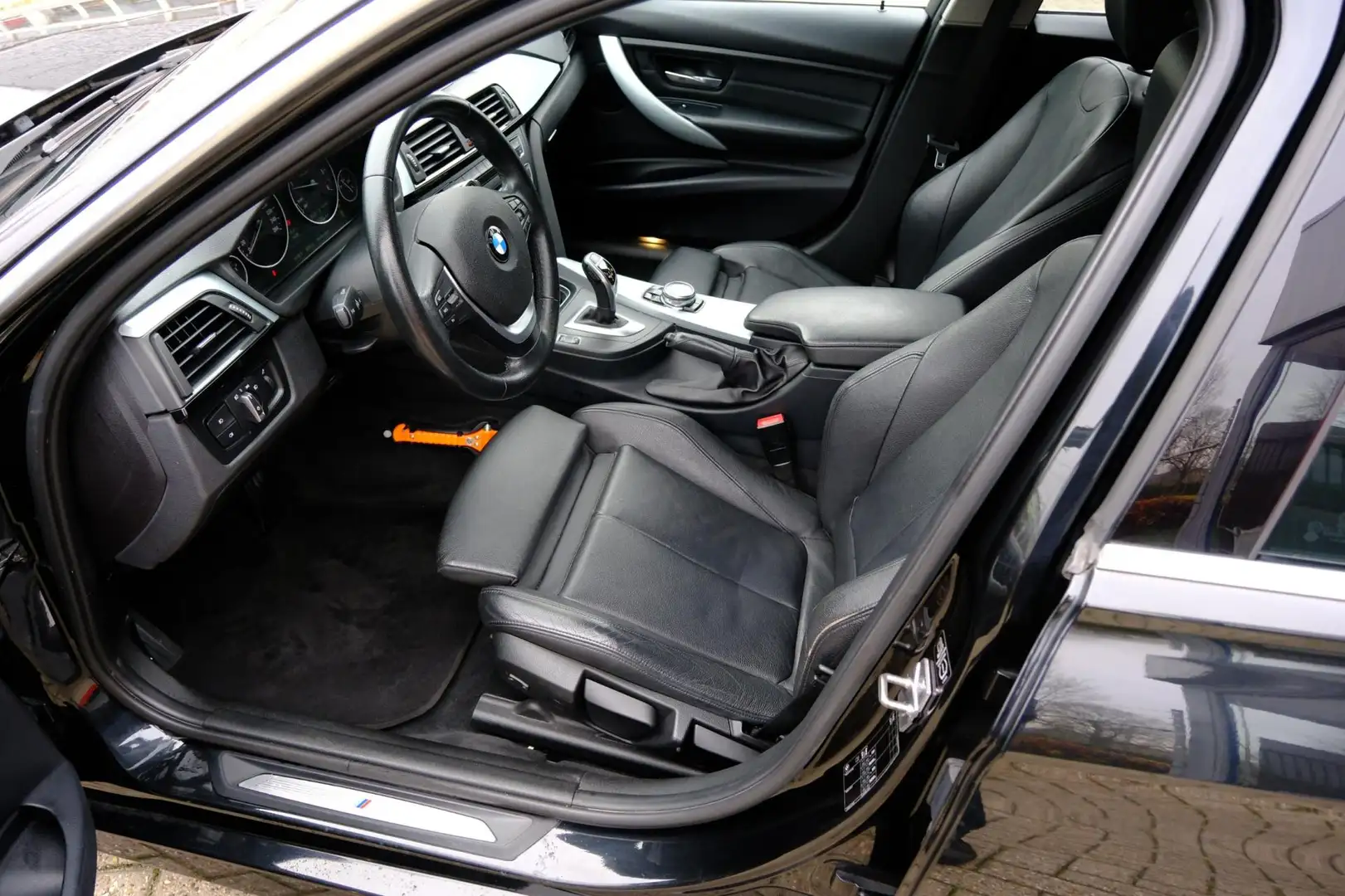 BMW 320 3-serie Touring 320d 163pk M Sport Aut. Xenon|Lede Zwart - 2