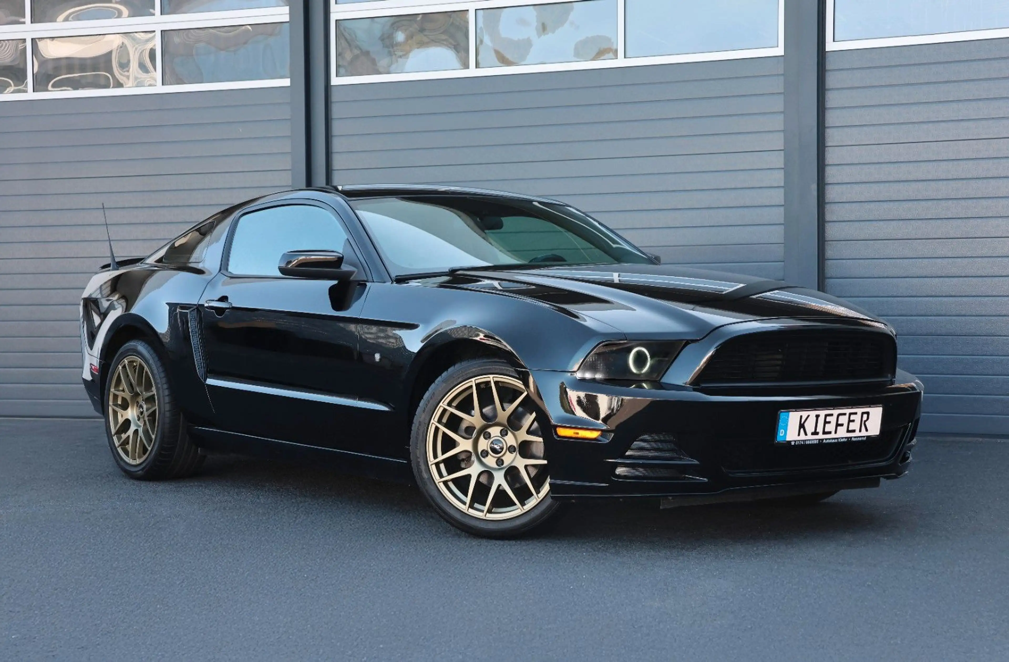Ford Mustang V6 3.7/Xenon/SHZ/CarPlay/KAMERA/R19